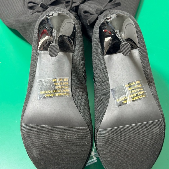 Torrid Bow Back Stiletto Knee Boot (WW - size 9,5 EXTRA WIDE WIDTH) - NWOB - Picture 9 of 10